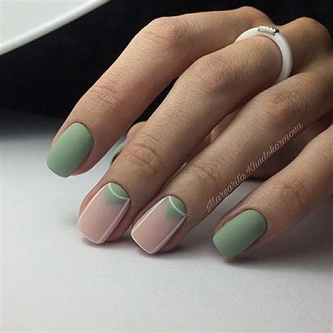 Минималистичный маникюр. 20 идей для тех, кто не любит сложный nail-art ...