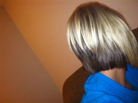Blonde bob with brown underneath! Wanna do! | Tan skin blonde hair