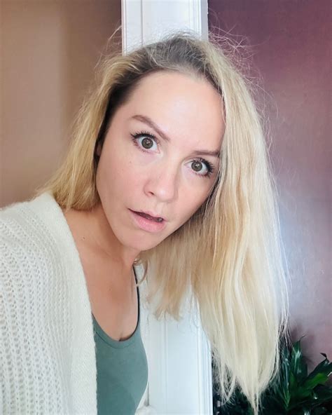 Singwithemmatoday | Music reactions 🎶🎧🎸 | Hello, friends! It’s time to