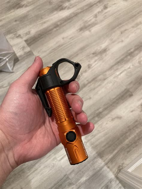 The large DF ring from thrym fits fairly well on a warrior3s. It spins