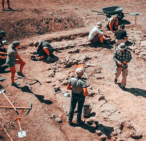 ARQUEOLOGÍA - GPR Investigation : GPR Investigation