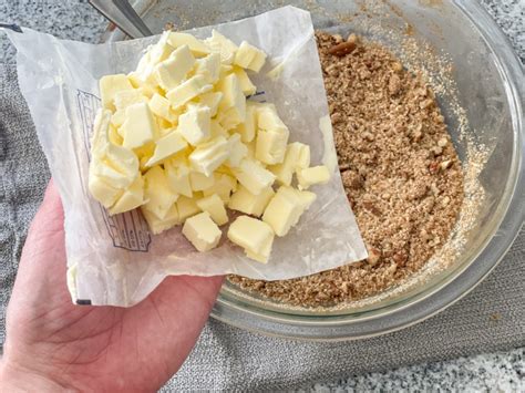 The Best Keto Apple Crisp Recipe Made with a Secret Ingredient