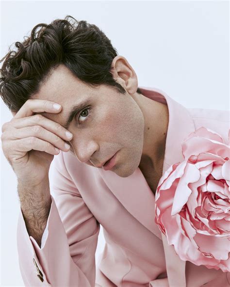 Mika : « J’adore l’idée de l’amour engagé