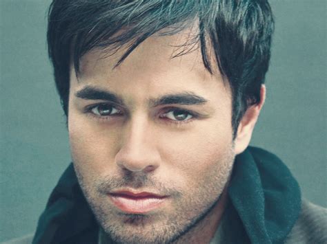 Enrique Iglesias I ' M Your Man Lyrics | The Holle