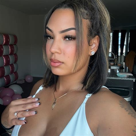 Janet Arianna - Janet Arianna added a new photo.