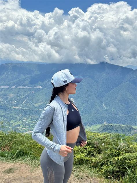 Angie suz tu... - Angie suz tu farmaceuta y bailarina