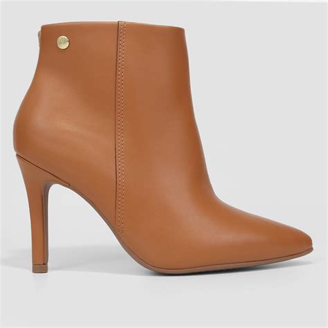 Bota Cano Curto Caramelo Feminina - Bota Cano Curto Vizzano Bico Fino Lisa Feminina - Caramelo | Netshoes