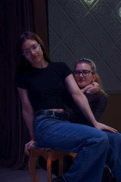 Lesbian Lightskin Pictures | Download Free Images on Unsplash