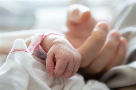 Premature Birth Complications: A Quick Guide for Preemie Parents