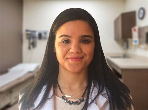 Dr. Julia Gold, Family Medicine | Chicago, IL | WebMD