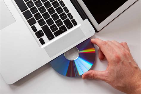 How to Boot From a CD, DVD, or BD Disc