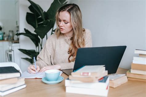 Understanding Alot vs. A Lot (And Allot—With Examples) | GrammarBrain
