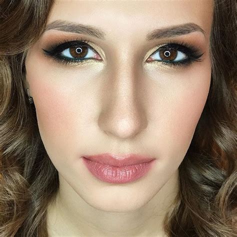 Красивый макияж для шикарной девушки😍 Люблю яркие макияжа но очень ...