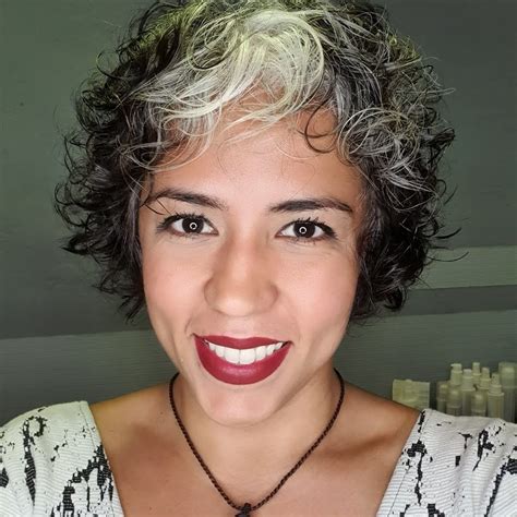 Daniela Sarkis Jurasik – Medium