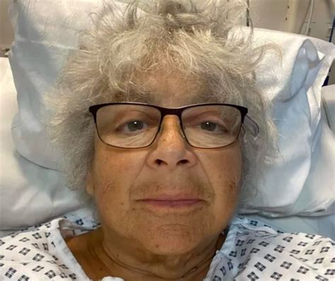 Vaca Rosa Harry Potter - Atriz de 'Harry Potter' revela que tem 'coração de vaca' após cirurgia ...