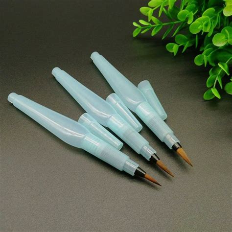 Кисть с резервуаром для воды waterbrush: фото, изображения и картинки