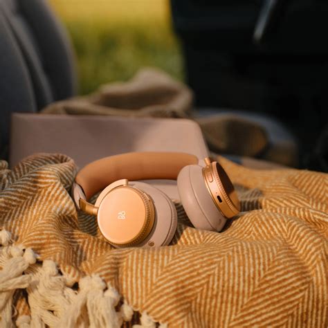 Best Songs to Test Headphones | B&O