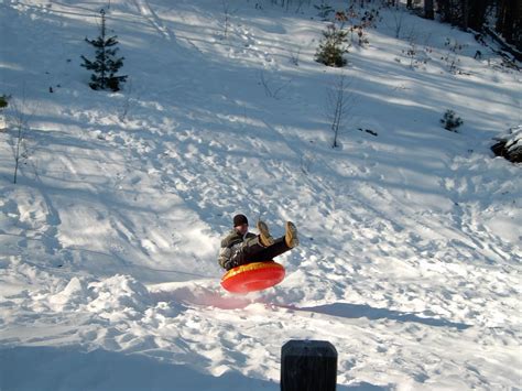 snow-tubing-93024_1920 - Raising World Children