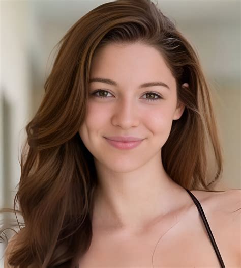 Elena Safavi (Actress) Height, Videos, Photos, Wiki, Biography