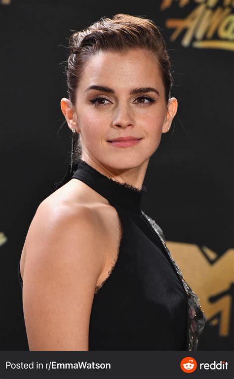 Mommy Emma Watson giving us that naughty look : r/jerkofftoceleb