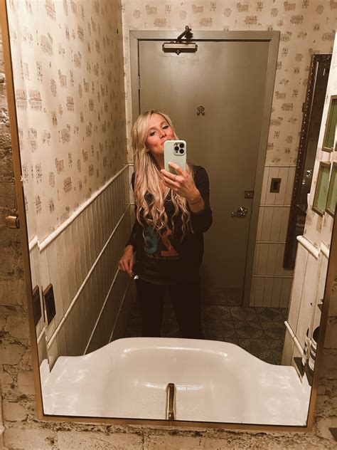 New York Travel Guide - Casey Wiegand of The Wiegands