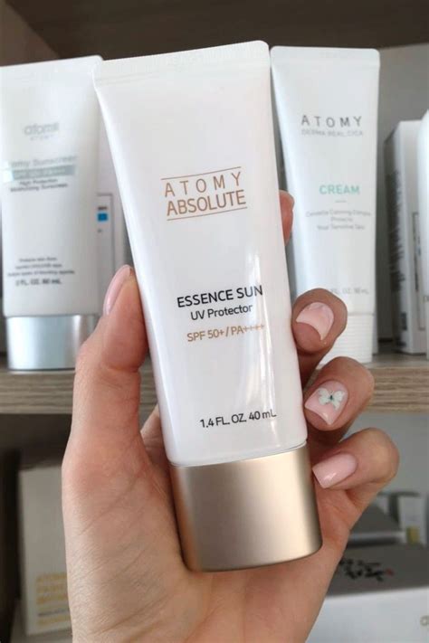 СОЛНЦЕЗАЩИТНАЯ ЭССЕНЦИЯ АБСОЛЮТ SPF50+ PA++++ | Карандаш для бровей ...