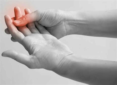 What are Common Symptoms of Neuropathy?
