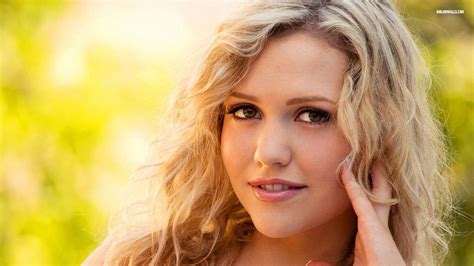 Pictures of Mia Malkova