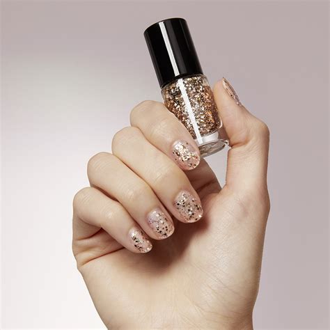 Nail Colour golden star | Alcina.cz