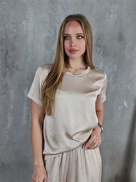 Каталог одежды итальянской одежды для женщин - купить одежду из Италии ...