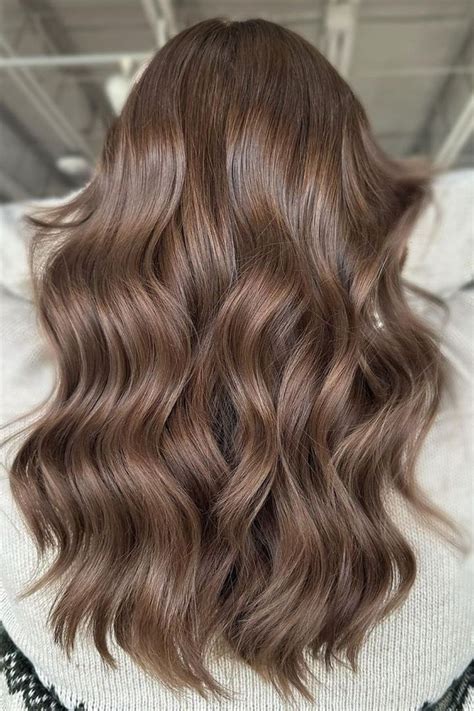 Cor Mocha Mousse Cabelo