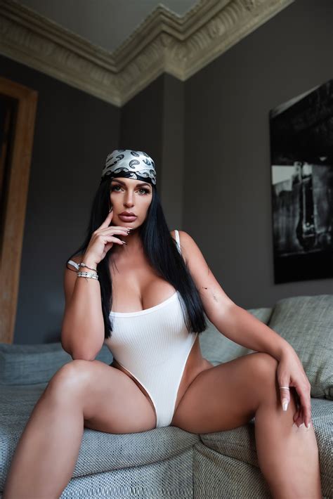 Nadine Kerastas on Twitter: "1,2,3 or the one I can’t show here ? 🤫😛 L