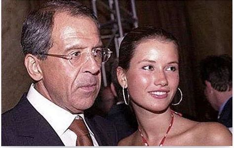 ОХУ-ын гадаад хэргийн сайд Сергей Лавровын охин Гүржээс хөөгджээ