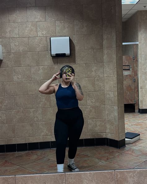 Xtina🖤🪬 (@tht_fitchick) • Instagram photos and videos