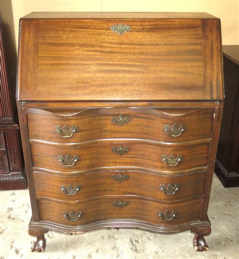 J&K Estate Sales & Auctions - Maddox Colonial Reproductions Secretary Desk