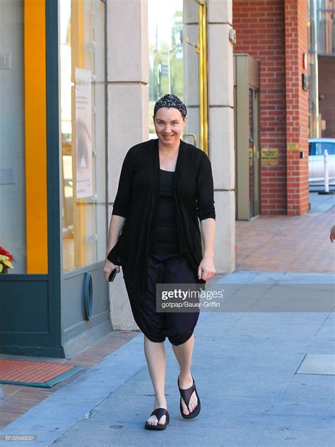 Stephanie Courtney's feet