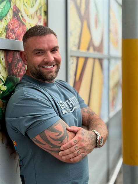 De sem-abrigo a estrela do OnlyFans, Andy Lee faz 600€ à hora com