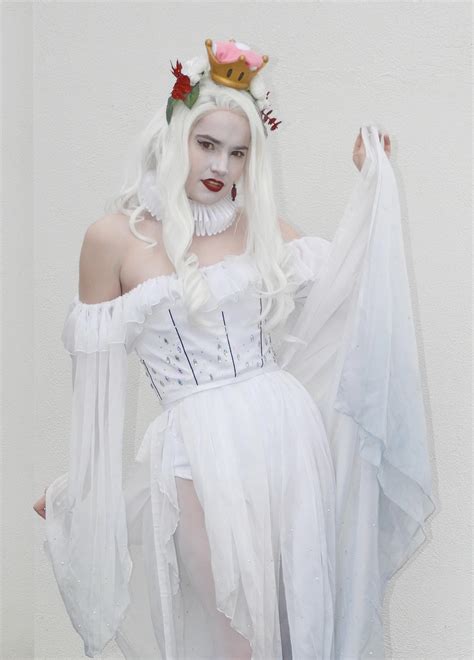 Princess Boo unknown cosplayer : r/cosplaygirls