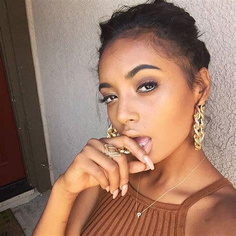 sexy collection  beautiful eye candy  pics