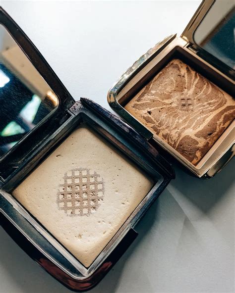 Hourglass powder + Bronzer : r/PanPorn