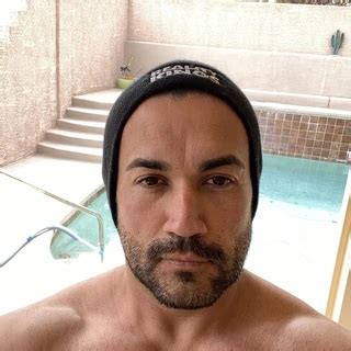 Derek OnlyFans | @illicitderek review (Leaks, Videos, Nudes)