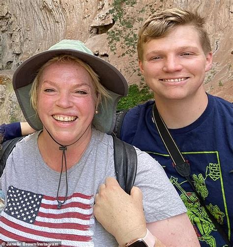 Sister Wives fans' wild theory about major scene after the suicide of ...