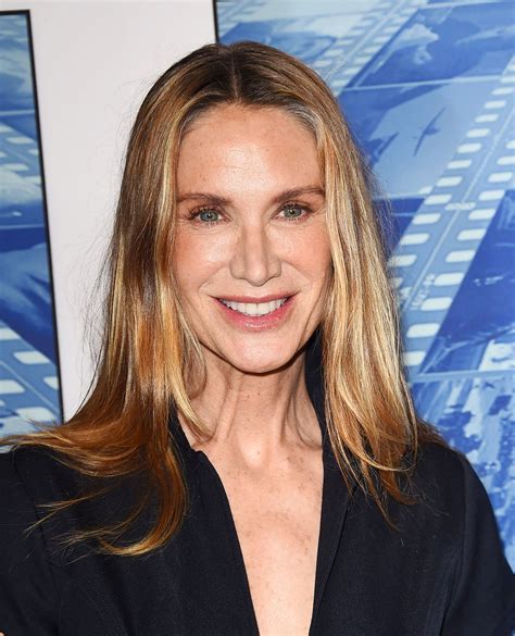 Kelly Lynch Celebrity Biography. Star Histories at WonderClub