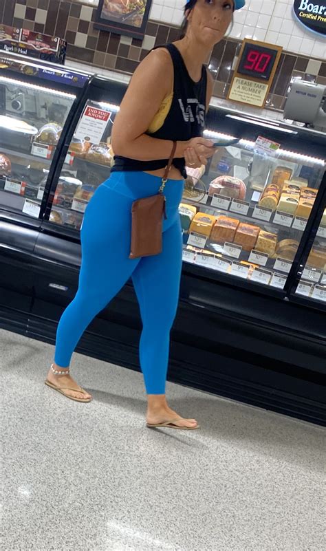 Sexy pawg in blue leggings - Spandex, Leggings & Yoga Pants - Forum