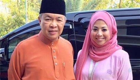 nurul izzah   making zahid grooming daughter  succeed