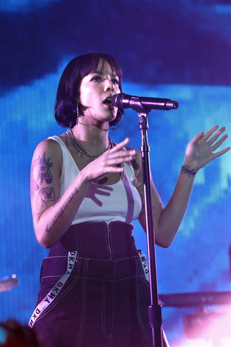 Halsey Latest Photos - CelebMafia