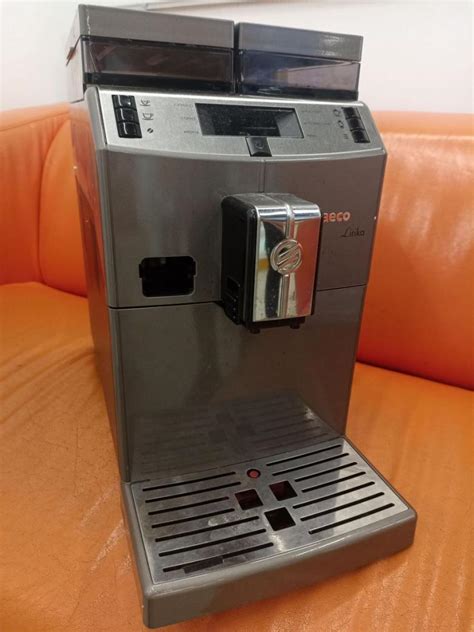 Кофеварка Saeco Lirika One Touch Cappuccino V4 - купить по цене от ...