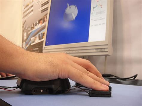 amenbo_five_finger_mouse3 – Gadgets, fashion and tech for women – Gizmodiva