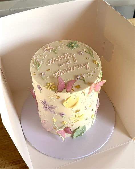 female birthday cake images 1