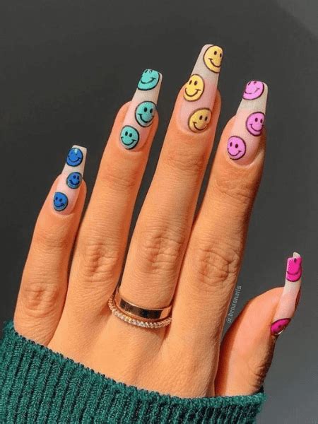 37 Cheerful Spring Nail Designs That'll Make Your Heart Stop